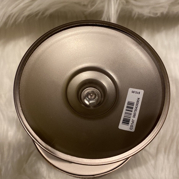 “DOGWOOD PEDESTAL” 3-Wick Candle Holder w/ sparkling look, Bath & Body Works NWT - Picture 6 of 8